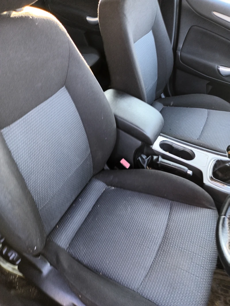 Ford Mondeo СПЕШНО Ниска цена 1.8диз 6ск, 5л/100км, снимка 7 - Автомобили и джипове - 53239960