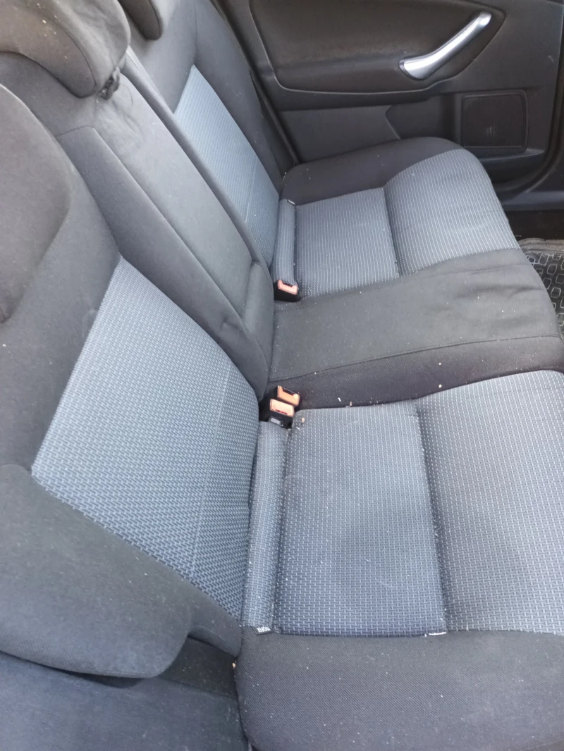 Ford Mondeo СПЕШНО Ниска цена 1.8диз 6ск, 5л/100км, снимка 10 - Автомобили и джипове - 53239960