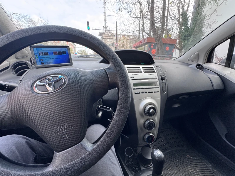 Toyota Yaris, снимка 3 - Автомобили и джипове - 53435951