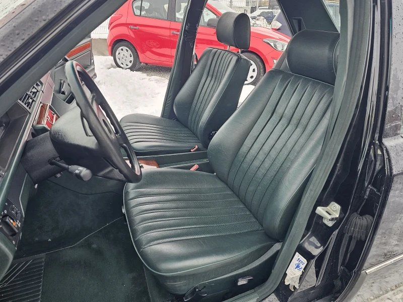 Mercedes-Benz E 230, снимка 11 - Автомобили и джипове - 53449379