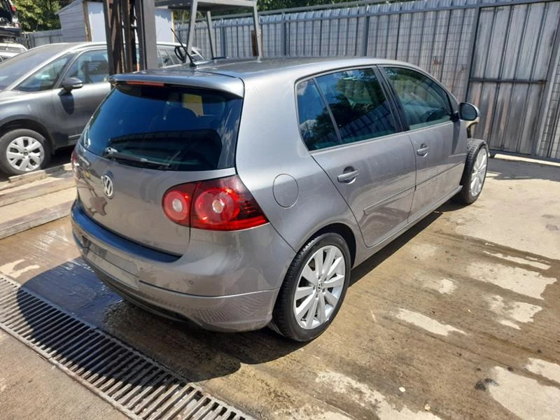 VW Golf 1.9 TDI 105k.c., снимка 1 - Автомобили и джипове - 47180936