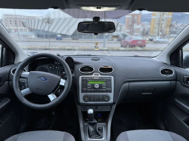 Ford Focus 1.4, снимка 10 - Автомобили и джипове - 48653384