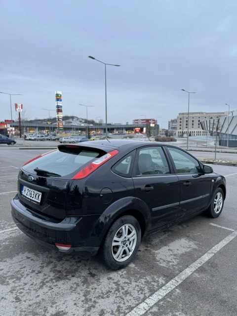 Ford Focus 1.4, снимка 4 - Автомобили и джипове - 48653384