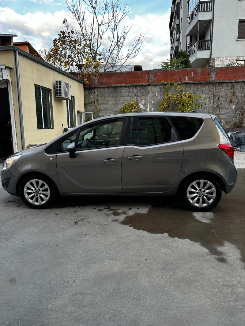 Opel Meriva 1.4 TGAS Panorama Navi в Автомобили и джипове в гр ...
