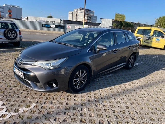 Toyota Avensis, снимка 15 - Автомобили и джипове - 55543050