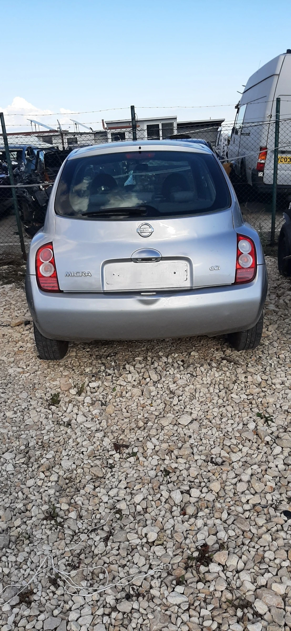 Nissan Micra 1.5 DCI - изображение 3