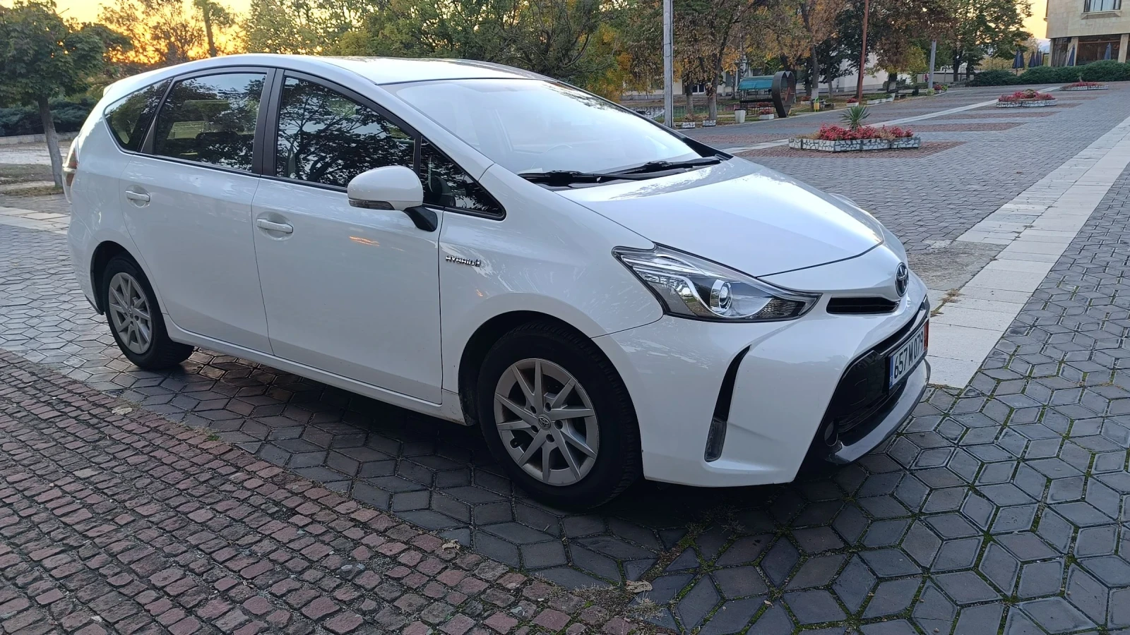 Toyota Prius Plus Hibrid 6+ 1 euro6 - изображение 8