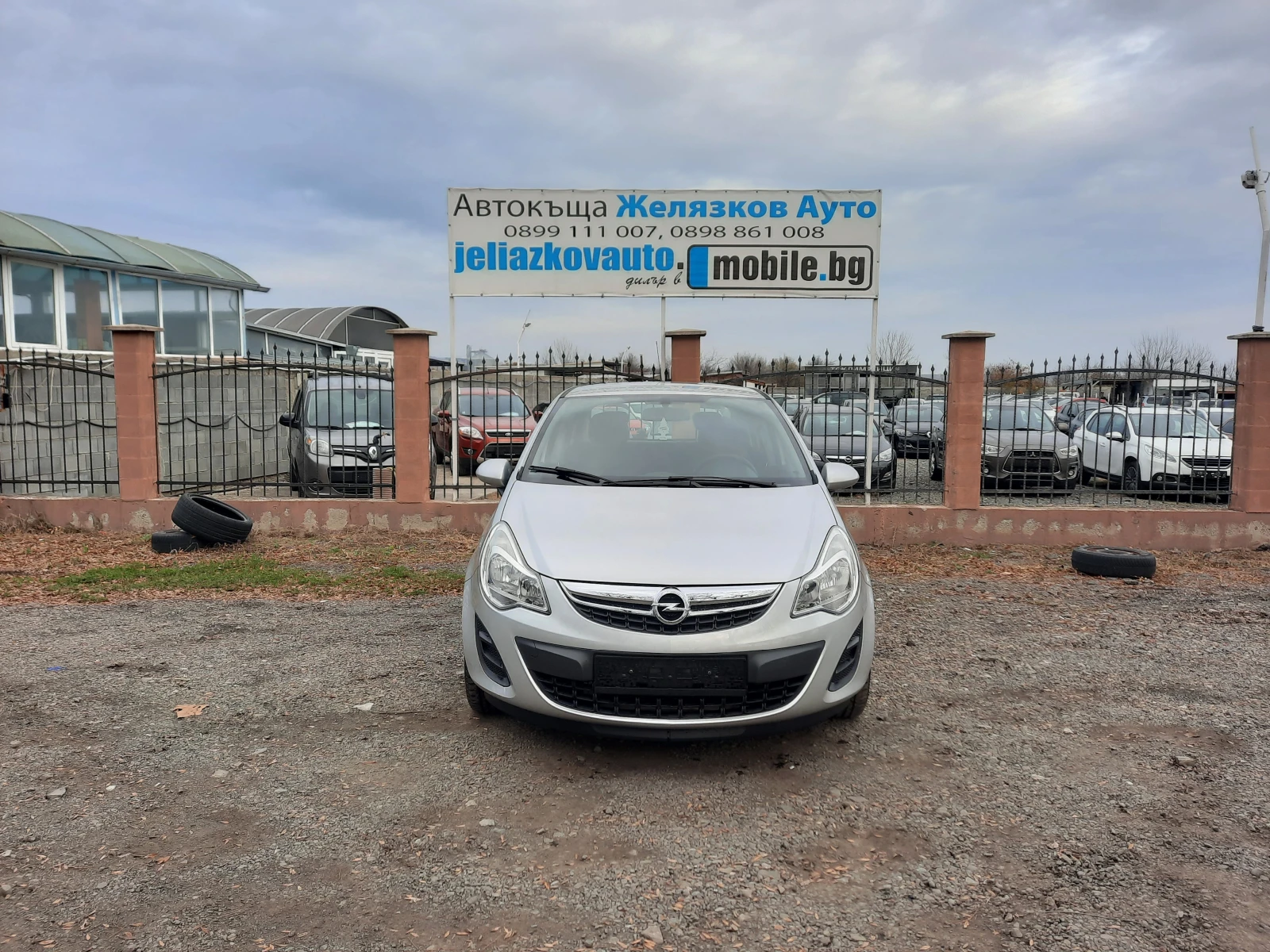 Opel Corsa 1.4i AUTOMAT - изображение 2