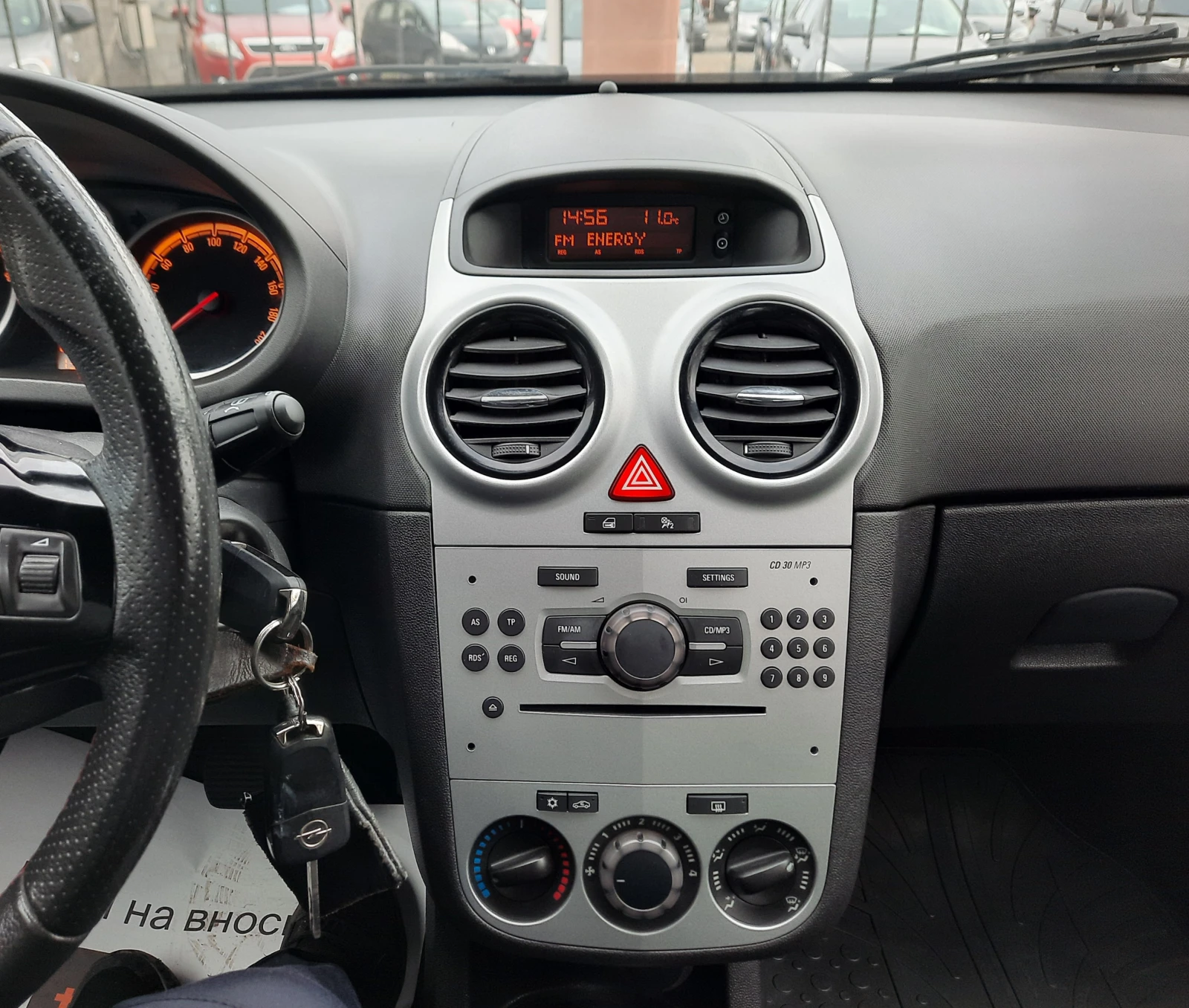 Opel Corsa 1.4i AUTOMAT - изображение 9