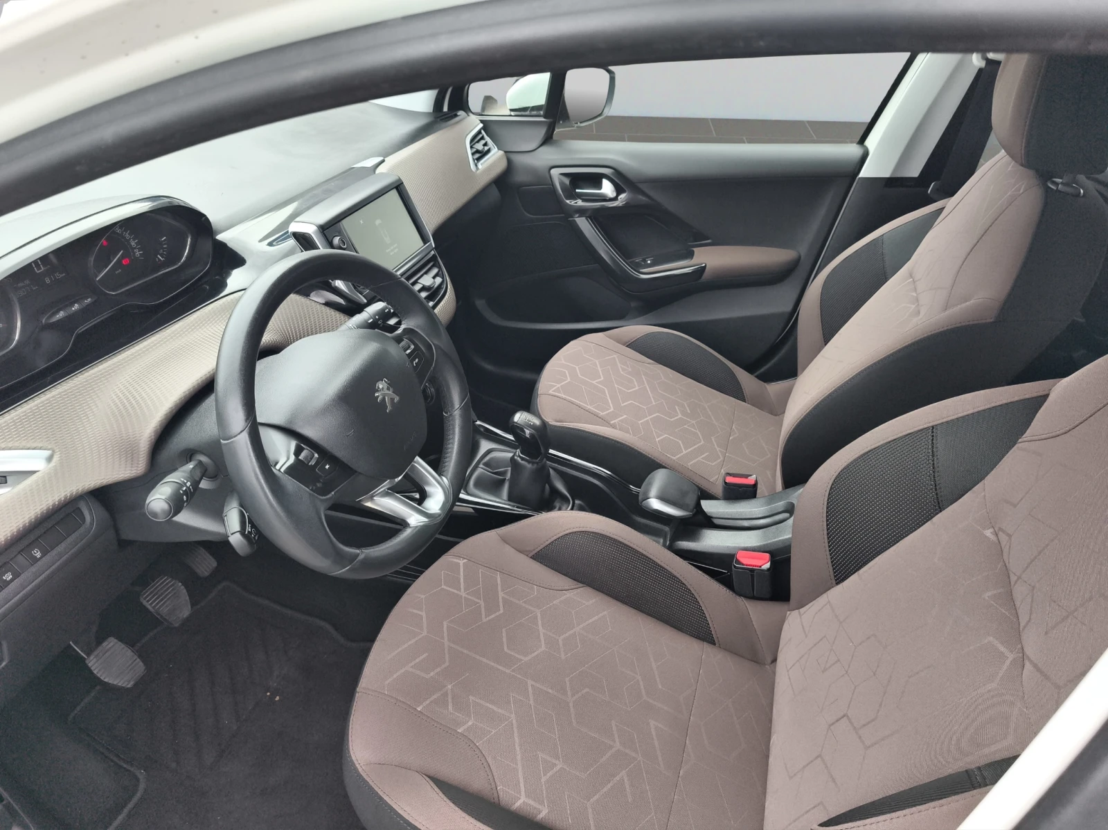 Peugeot 2008  ACTIVE 1.6e-HDI 92 STT BVM5/1409067 - изображение 10