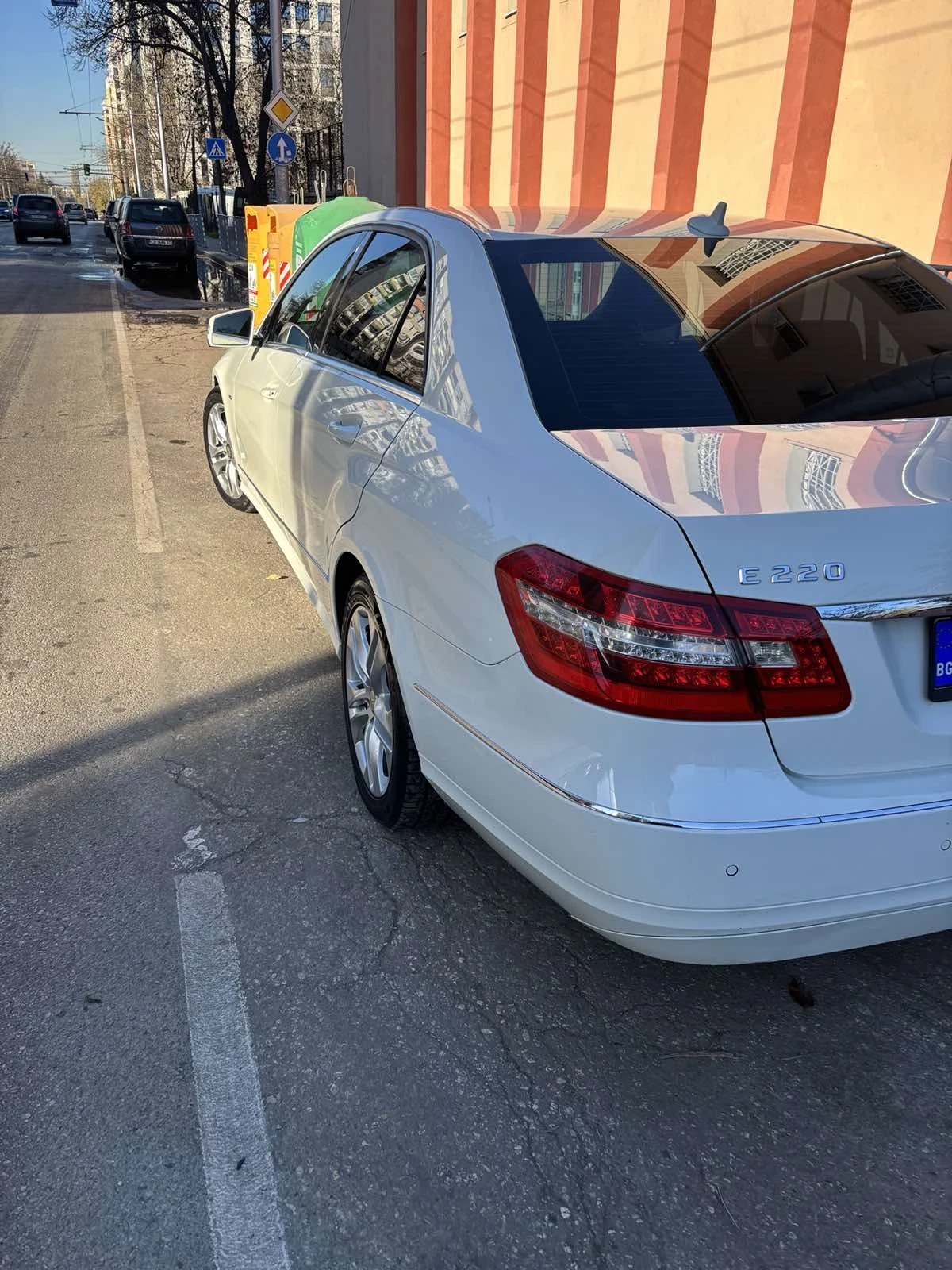 Mercedes-Benz E 220  - изображение 4