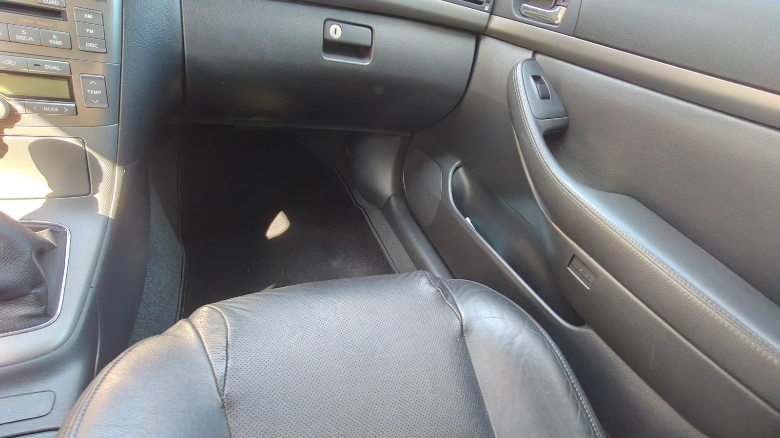 Toyota Avensis | Mobile.bg � ����������� 12