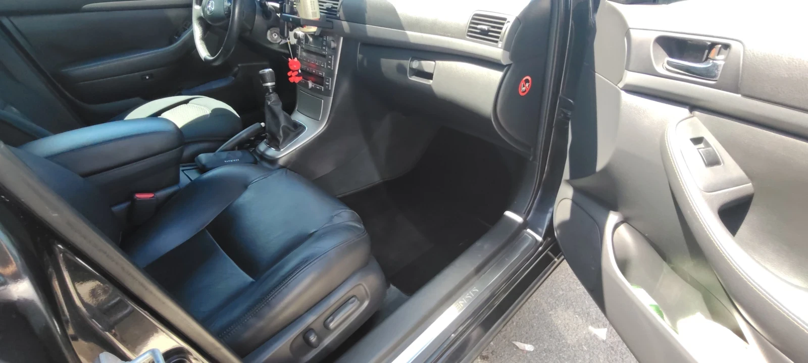 Toyota Avensis  - изображение 8