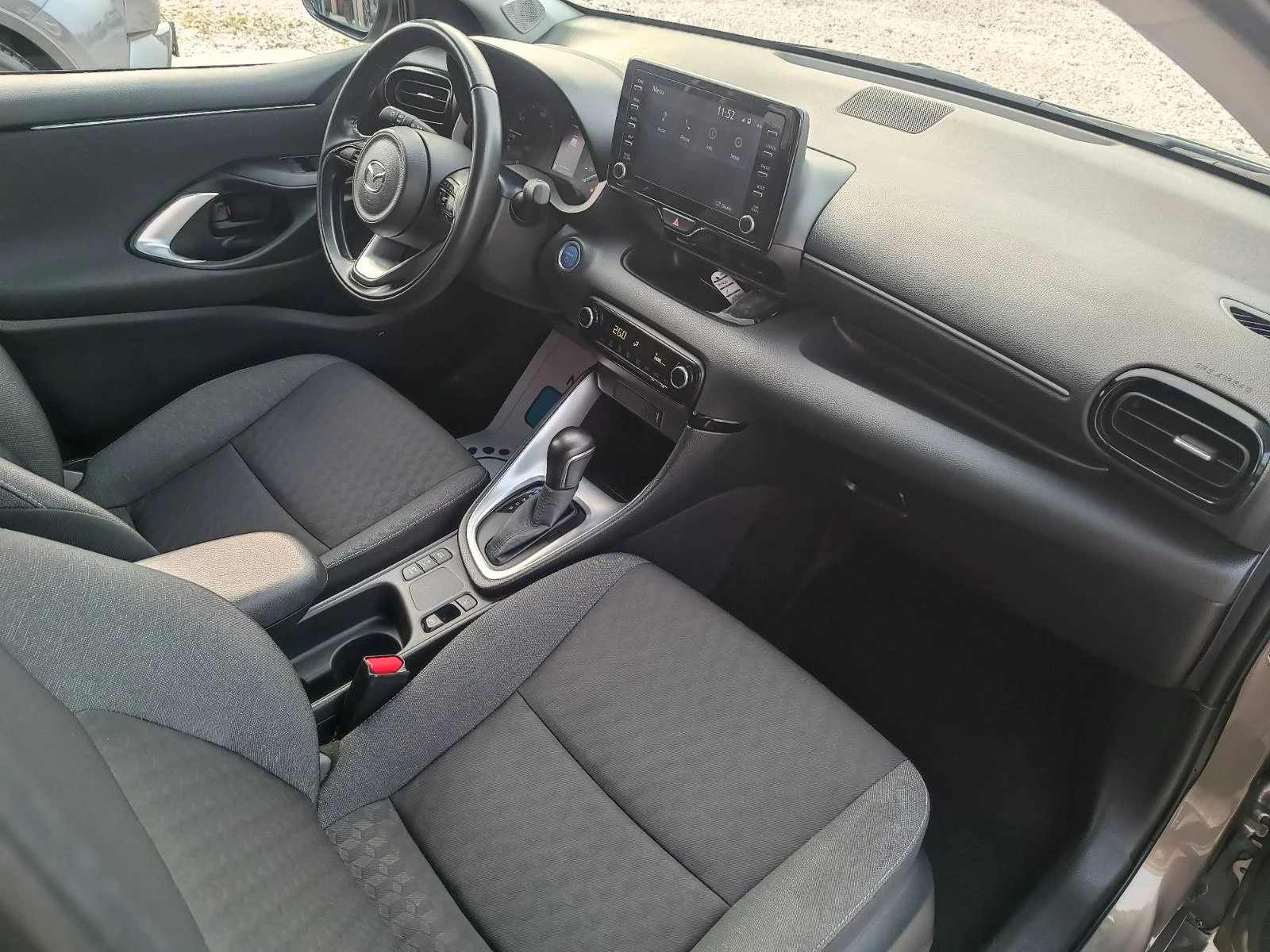 Toyota Yaris 1.5 Hybrid | Mobile.bg � ����������� 9