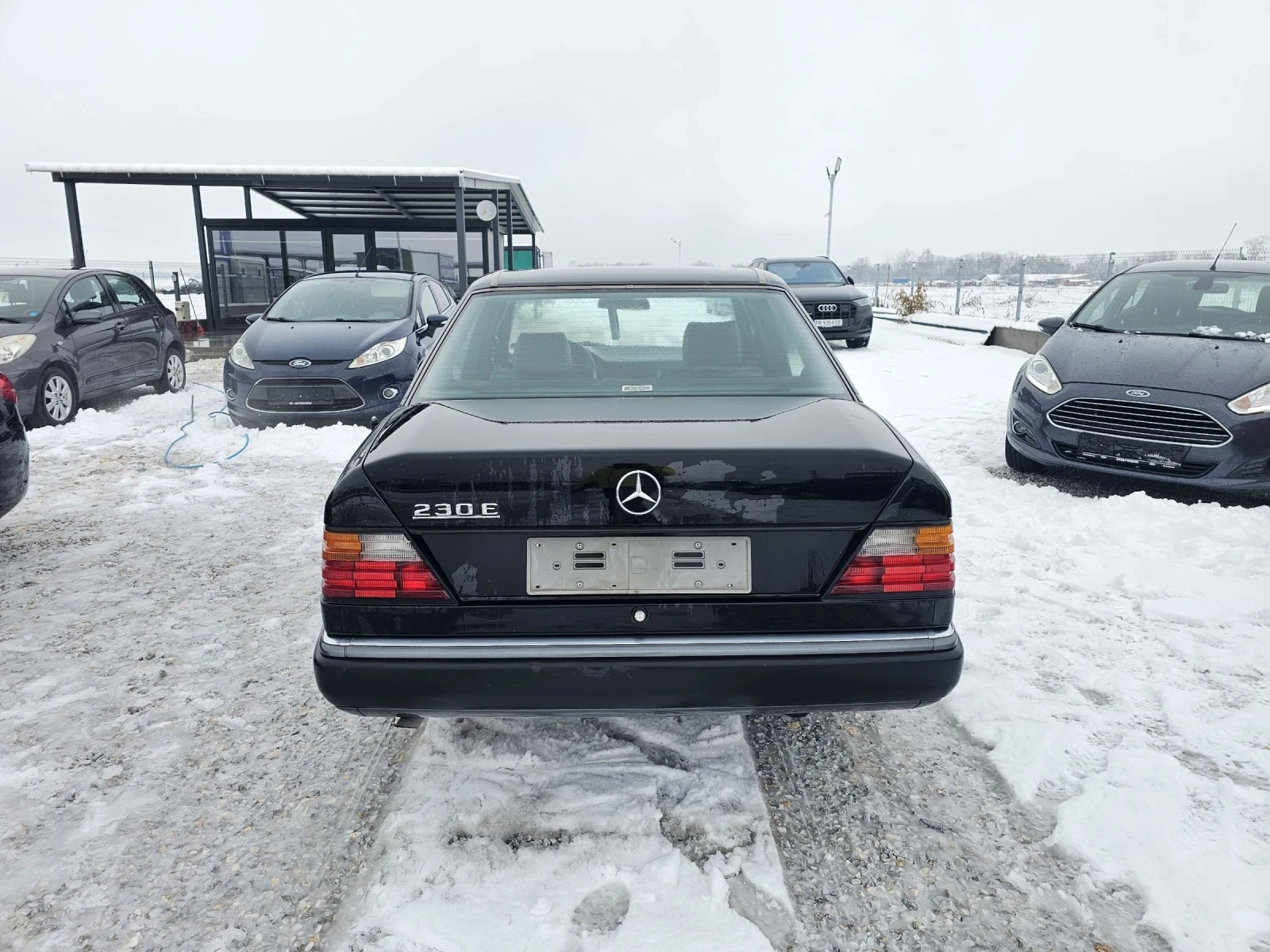 Mercedes-Benz E 230  - изображение 6