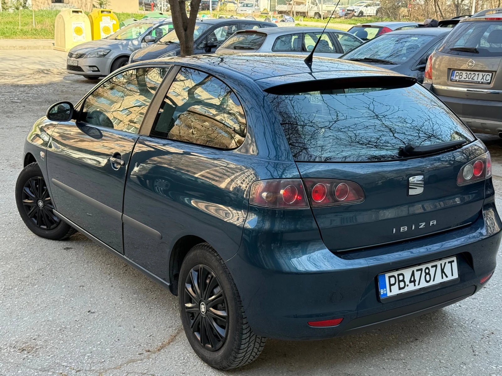 Seat Ibiza 1.4i 86к.с, снимка 3 - Автомобили и джипове - 53819866