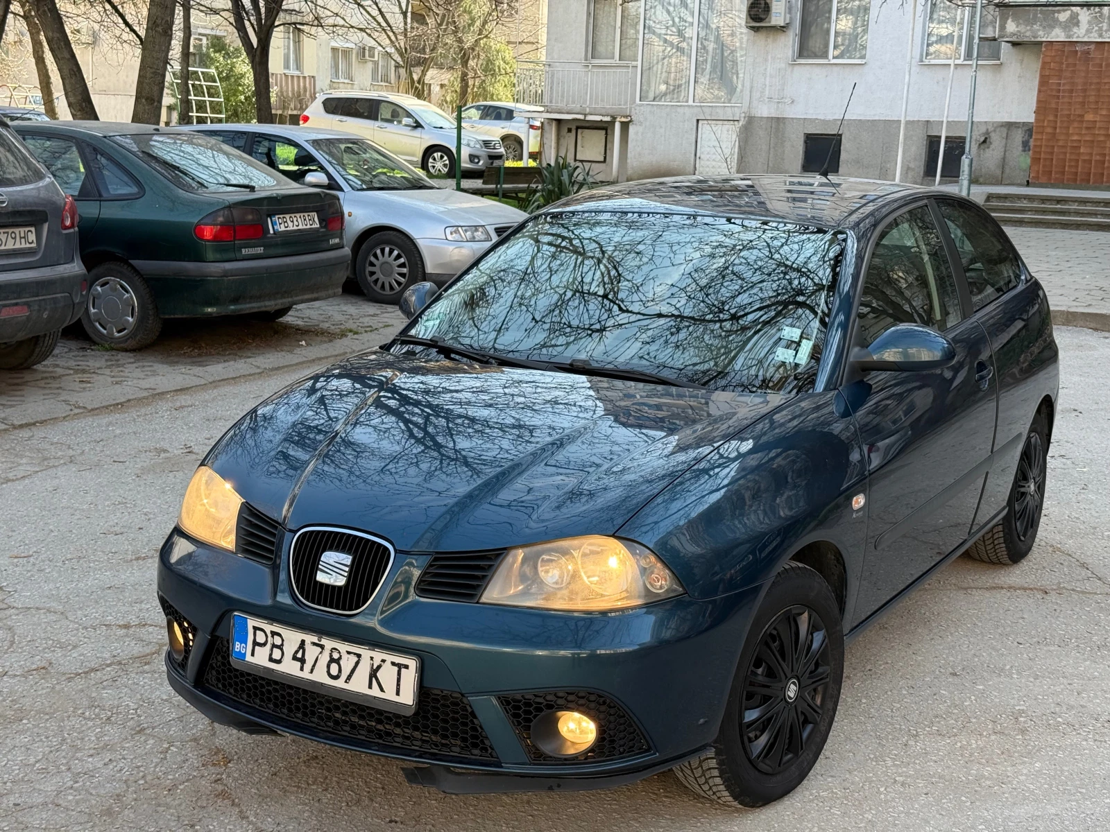 Seat Ibiza 1.4i 86к.с, снимка 10 - Автомобили и джипове - 53819866