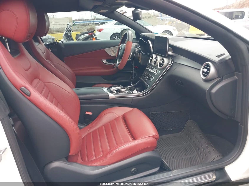 Mercedes-Benz C 300 2.0l 4Matic, снимка 5 - Автомобили и джипове - 54097825