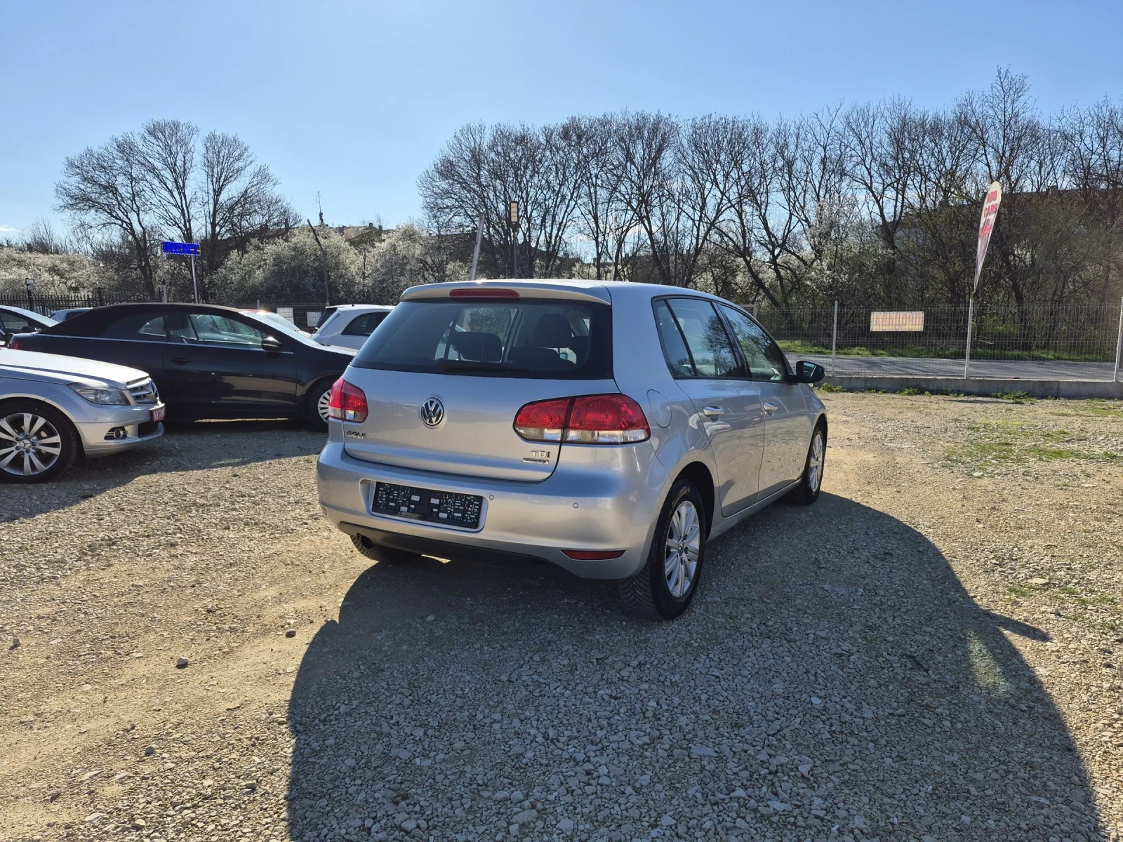 VW Golf АВТОМАТИК TDi, снимка 6 - Автомобили и джипове - 54155297