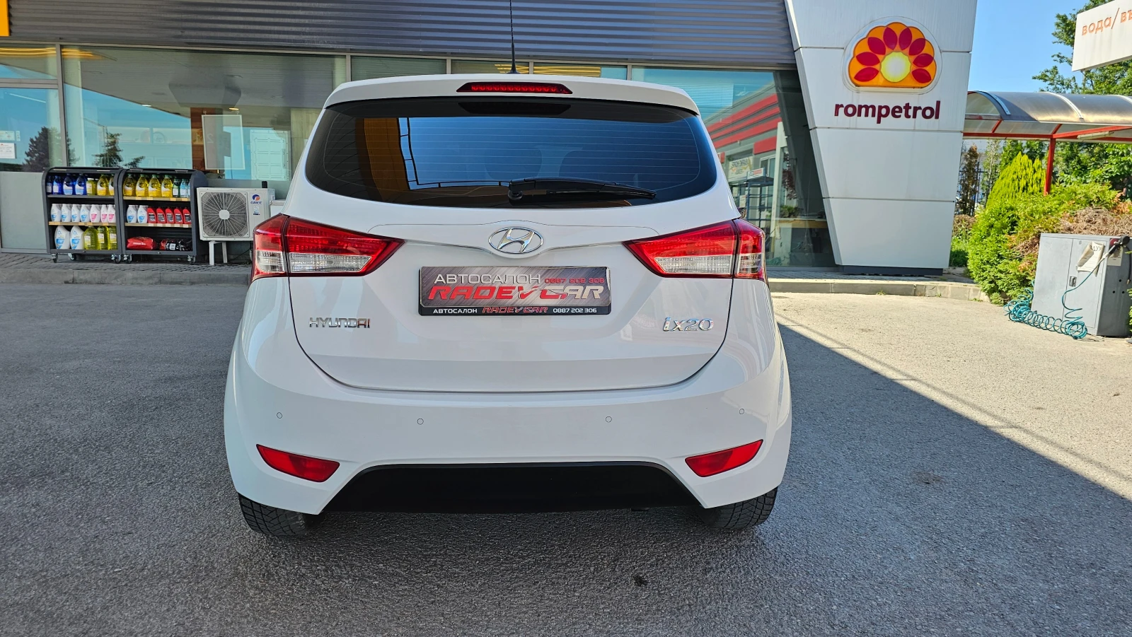 Hyundai Ix20 1.4Benzin  Сервизна Книжка, снимка 4 - Автомобили и джипове - 54869916