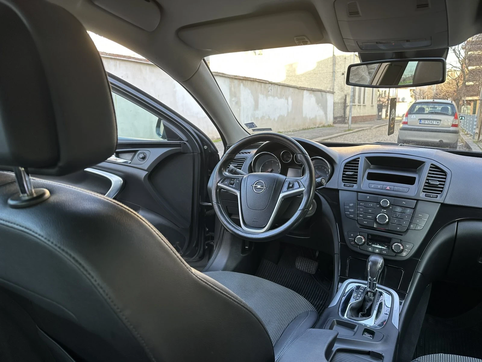 Opel Insignia, снимка 4 - Автомобили и джипове - 55138155