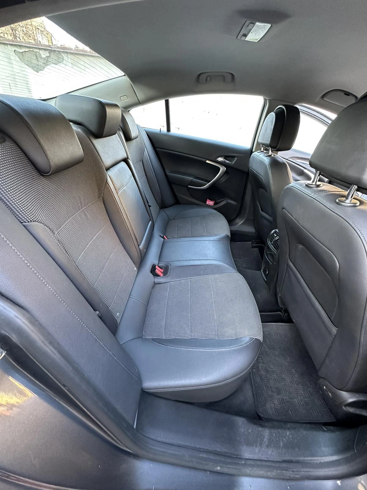 Opel Insignia, снимка 6 - Автомобили и джипове - 55138155
