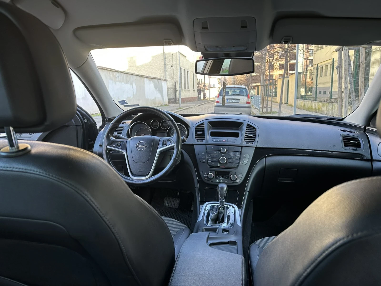 Opel Insignia, снимка 2 - Автомобили и джипове - 55138155