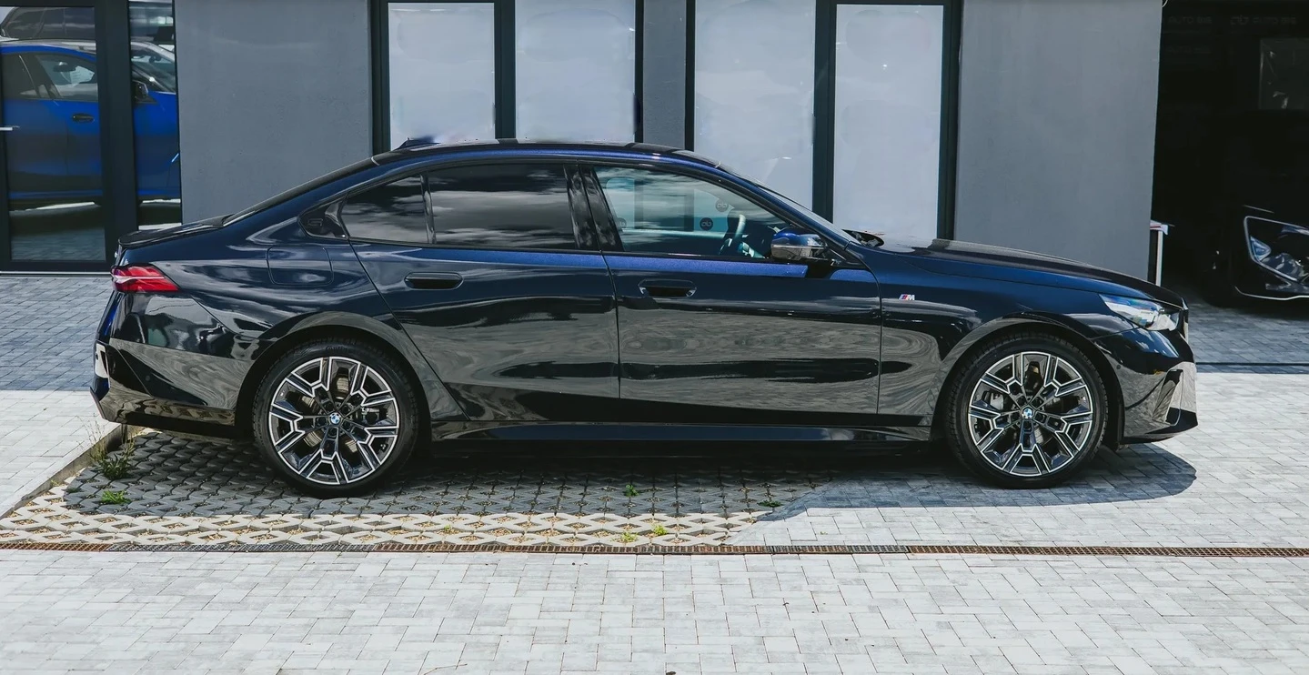 BMW i5 xDrive40, снимка 3 - Автомобили и джипове - 55402626