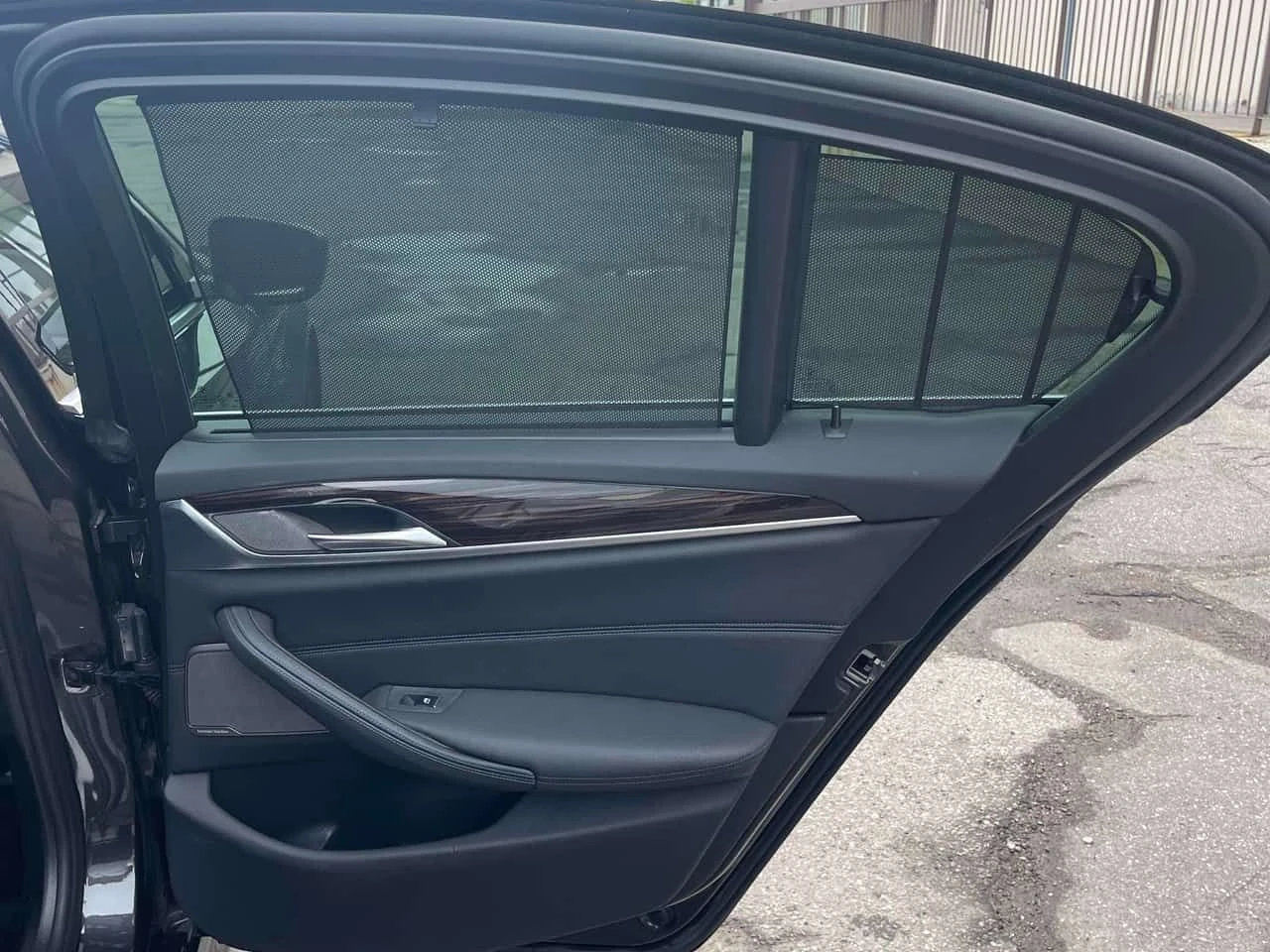 BMW 530 * 530i xDrive * CARFAX * ОПЦИЯ ЗА ФИНАНСИРАНЕ , снимка 11 - Автомобили и джипове - 55590942