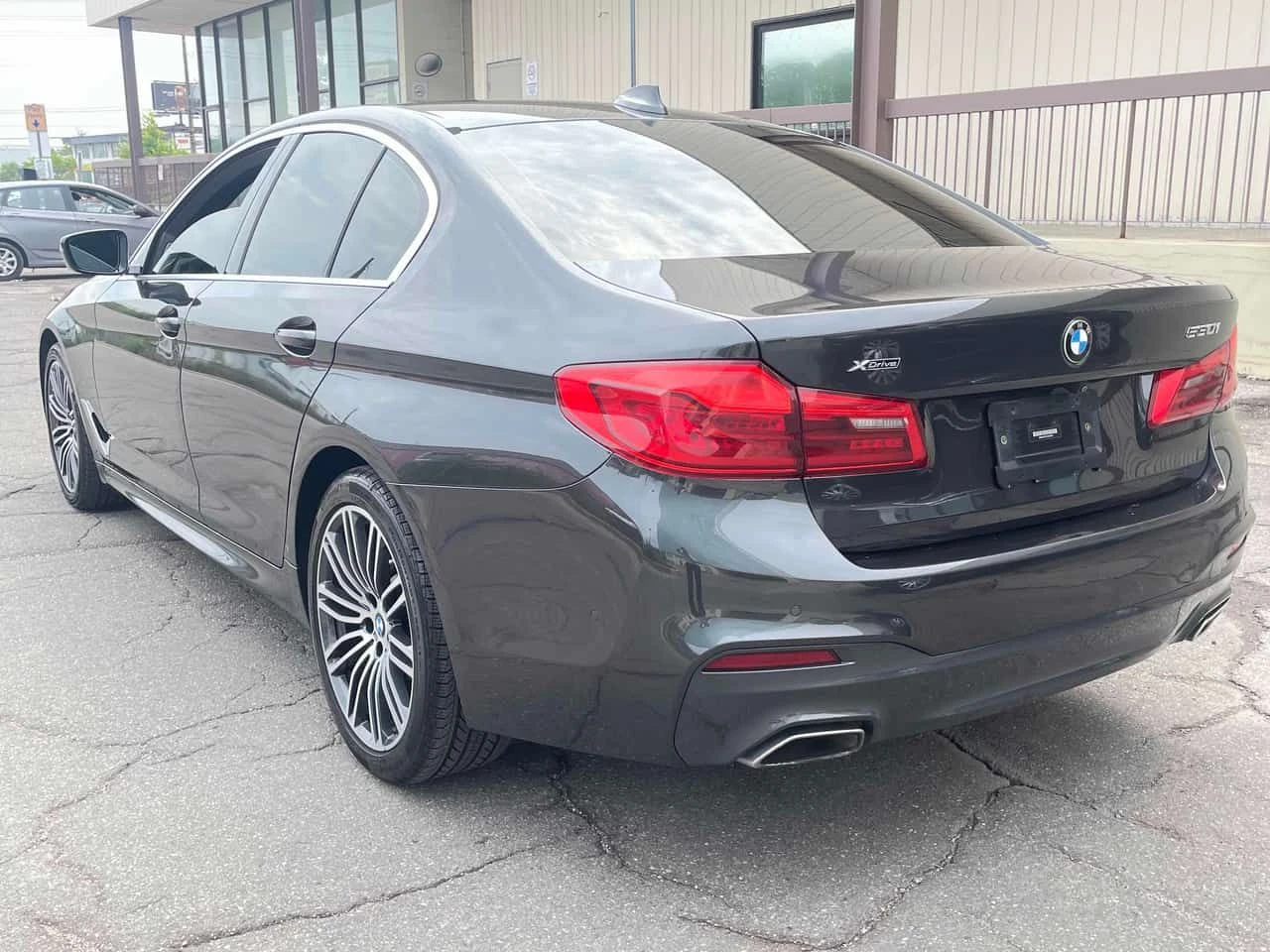 BMW 530 * 530i xDrive * CARFAX * ОПЦИЯ ЗА ФИНАНСИРАНЕ , снимка 14 - Автомобили и джипове - 55590942