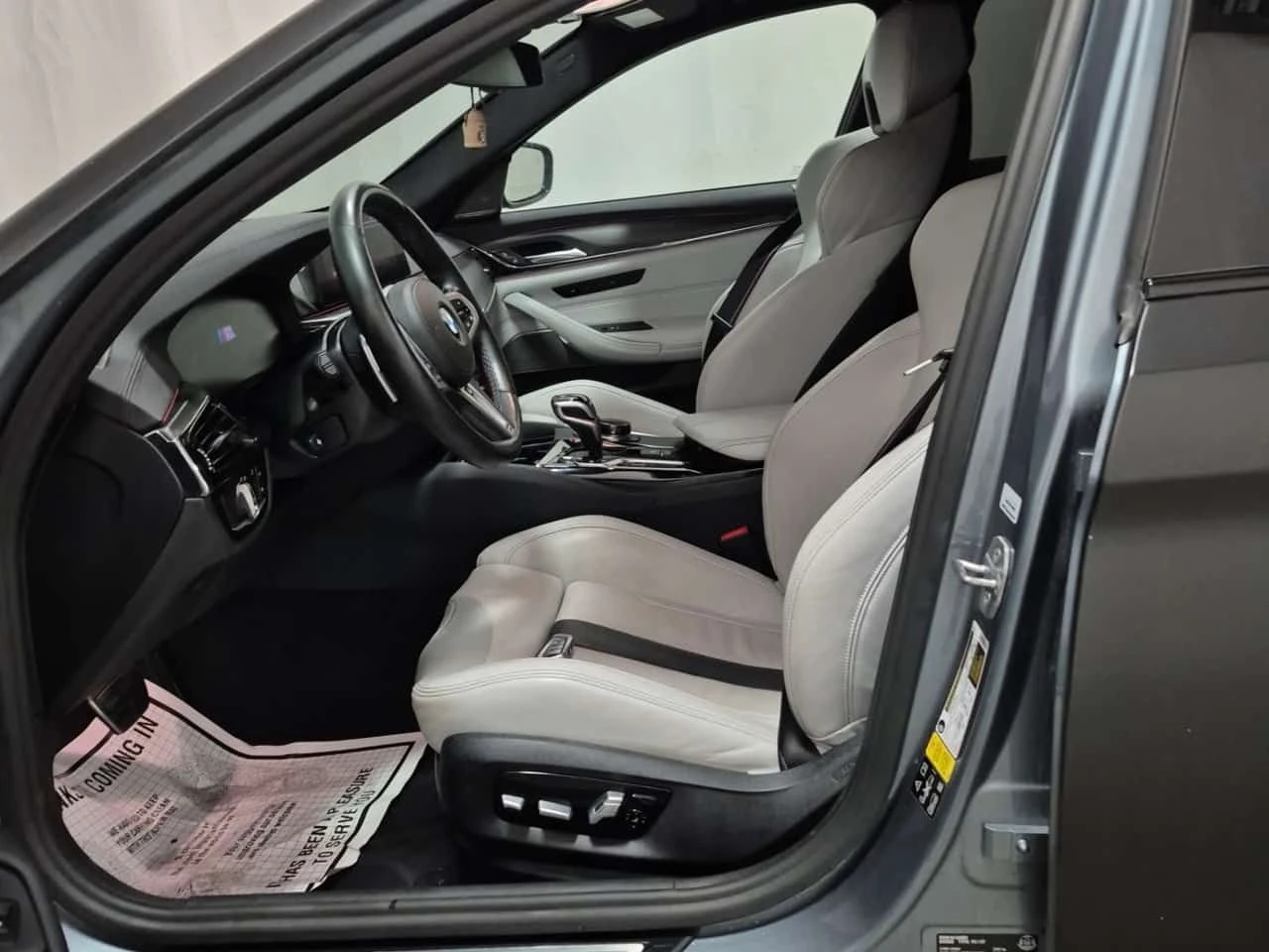 BMW M5 * COMPETITION * АВТОКРЕДИТ БЕЗ ПЪРВОНААЛНА ВНОСКА*, снимка 5 - Автомобили и джипове - 55592302