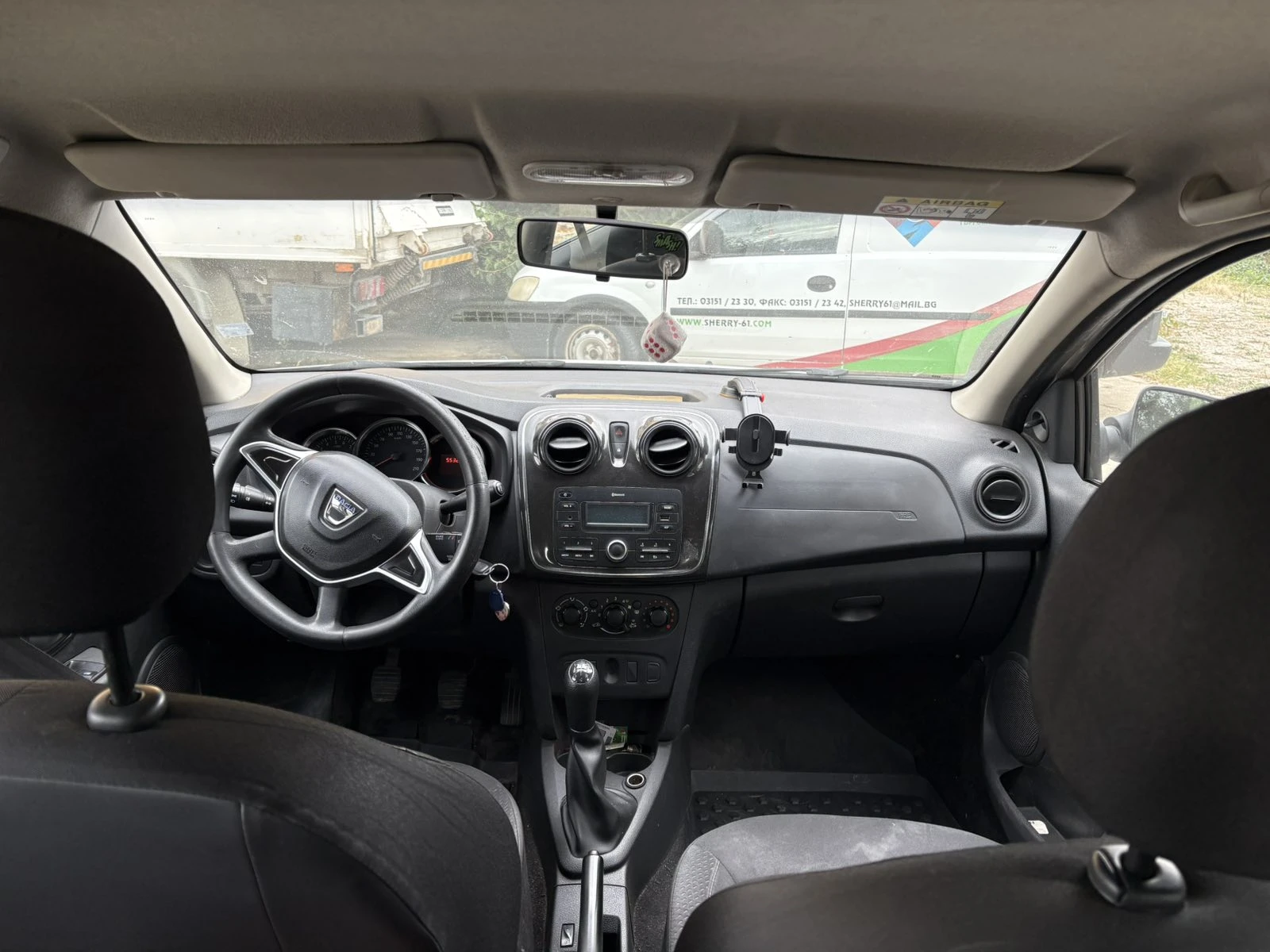 Dacia Sandero, снимка 9 - Автомобили и джипове - 56221389