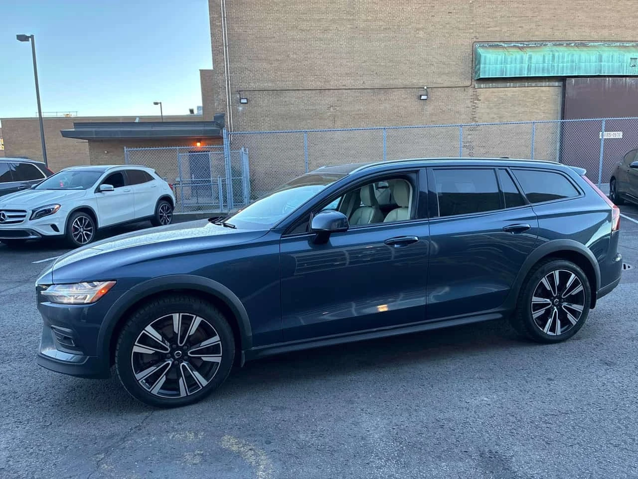 Volvo V60 Cross Country * T5 AWD * CARFAX * ���� �� �� | Mobile.bg � ����������� 2