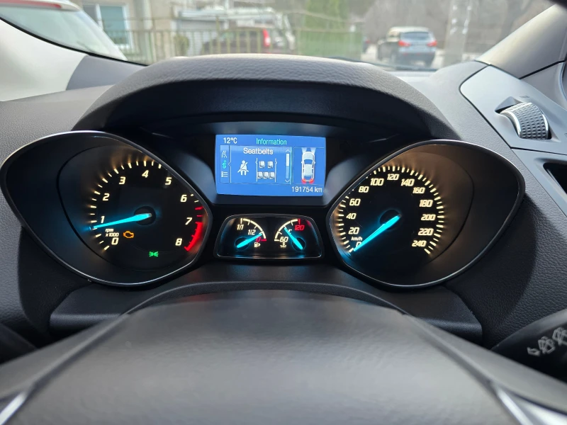 Ford Kuga 1.6Ecoboost TITANIUM, снимка 11 - Автомобили и джипове - 48826816