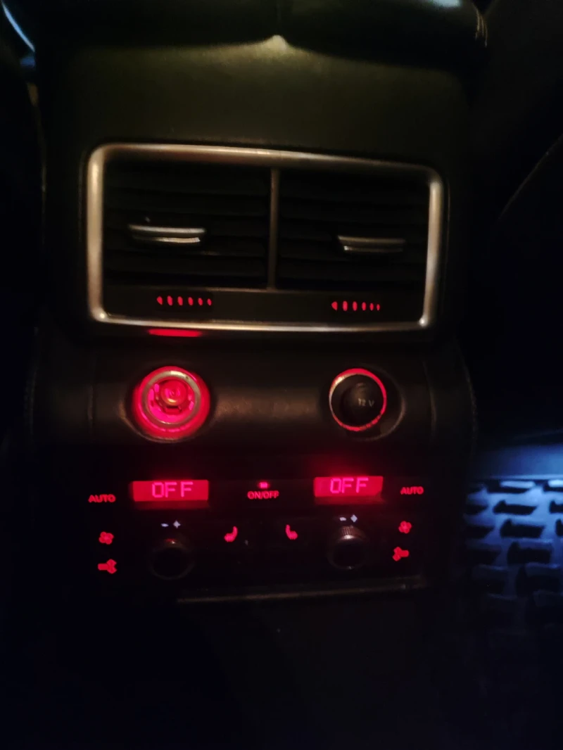 Audi Q7 S-LINE, снимка 9 - Автомобили и джипове - 52203632