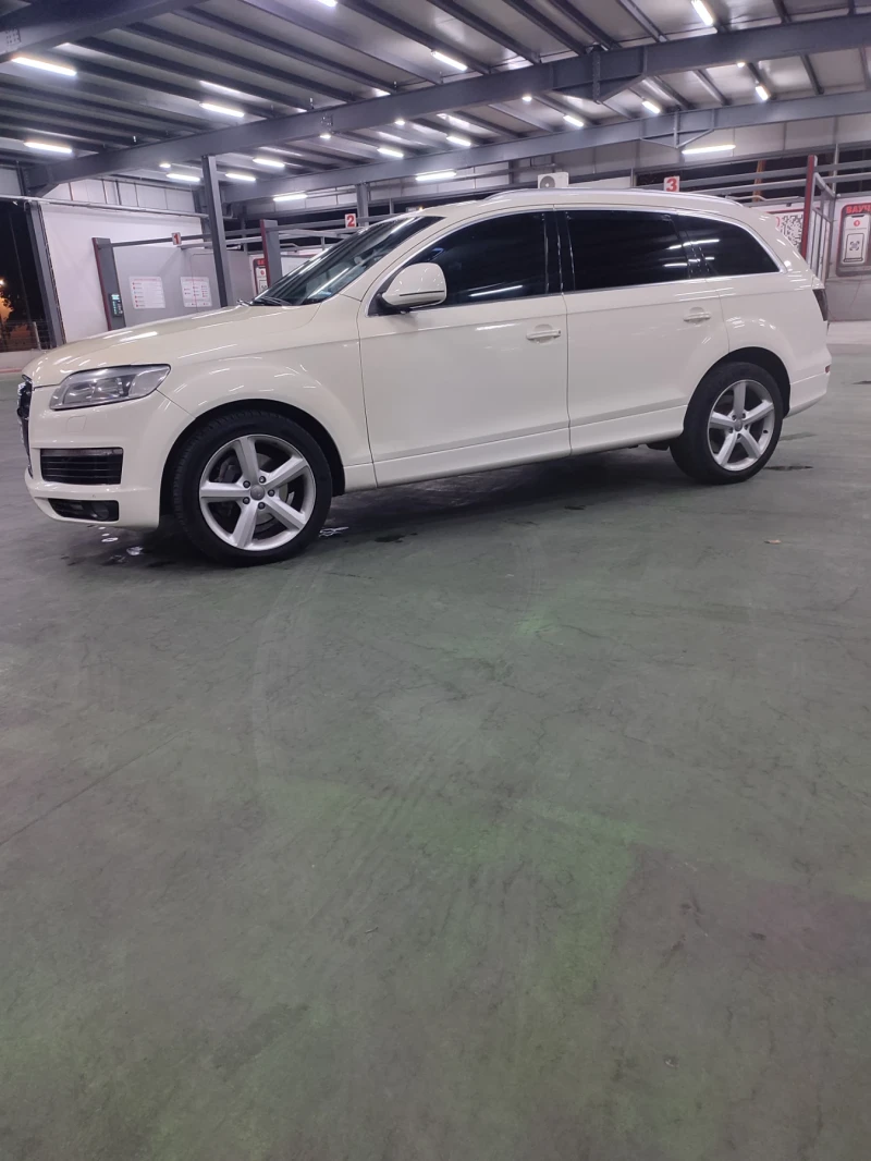 Audi Q7 S-LINE, снимка 3 - Автомобили и джипове - 52203632