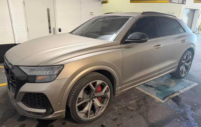 Audi RSQ8 * 4.0 TFSI quattro * CARFAX * БЕЗ ПЪРВОНАЧАЛНА ВНО, снимка 2 - Автомобили и джипове - 52959420