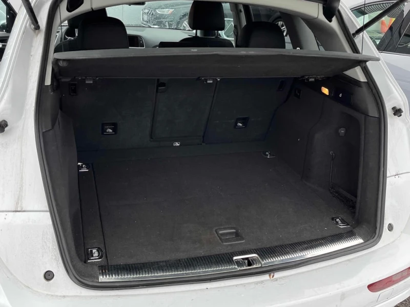 Audi Q5 * 2.0L Komfort * CARFAX * ЦЕНА ДО БГ, снимка 13 - Автомобили и джипове - 53050785