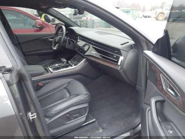 Audi Q8 * 55TFSI* QUATTRO* PREMIUM* ПОДГРЕВ* ОБДУХВАНЕ* ПА, снимка 5 - Автомобили и джипове - 54460455