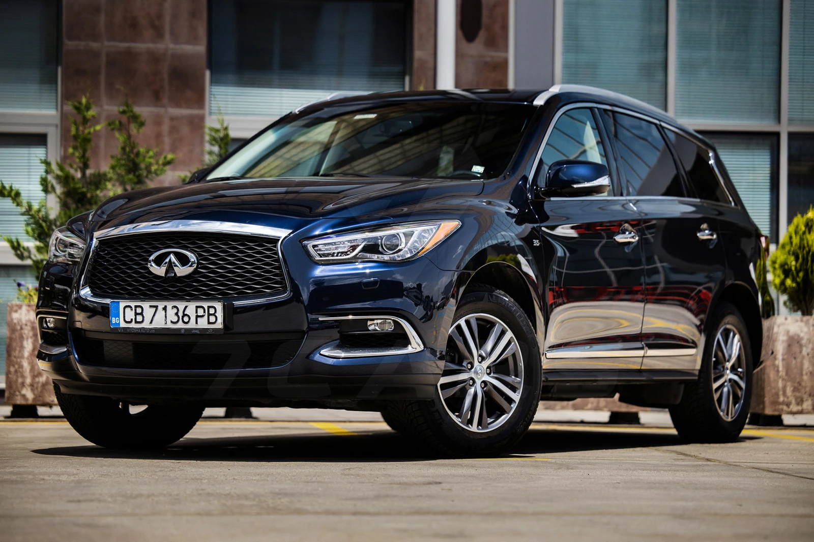 Infiniti QX60 3.5 купувана чисто нова в България - [1] 