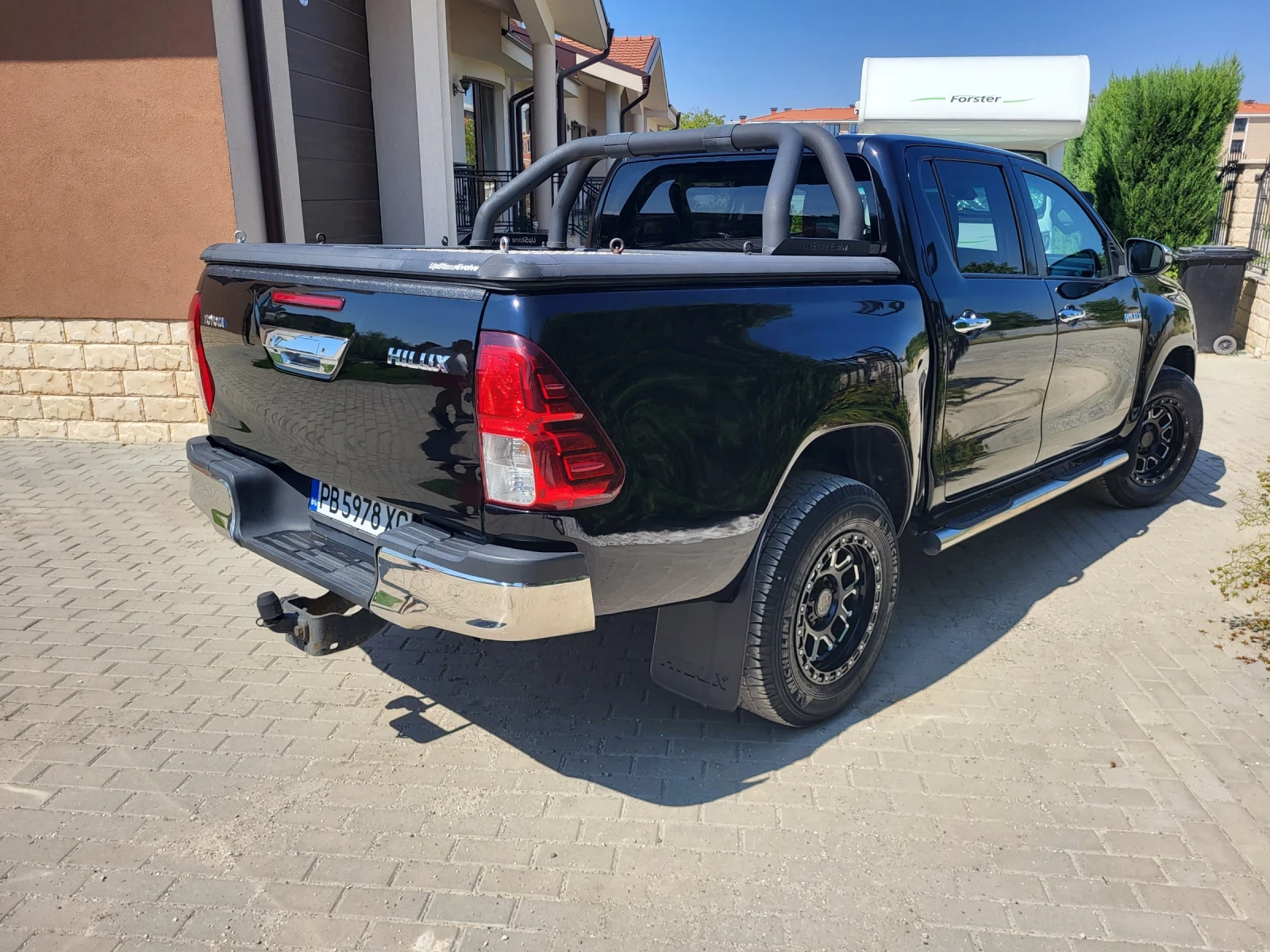 Toyota Hilux  - изображение 5