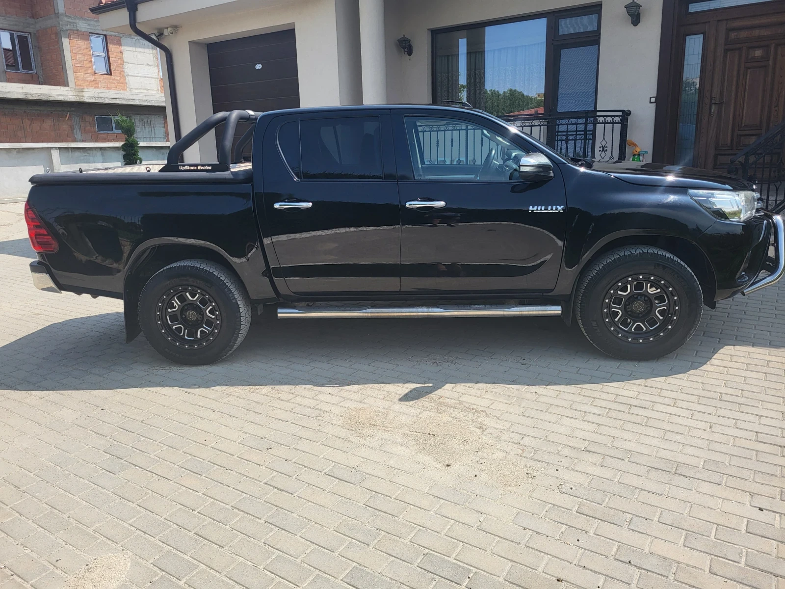 Toyota Hilux  - изображение 10