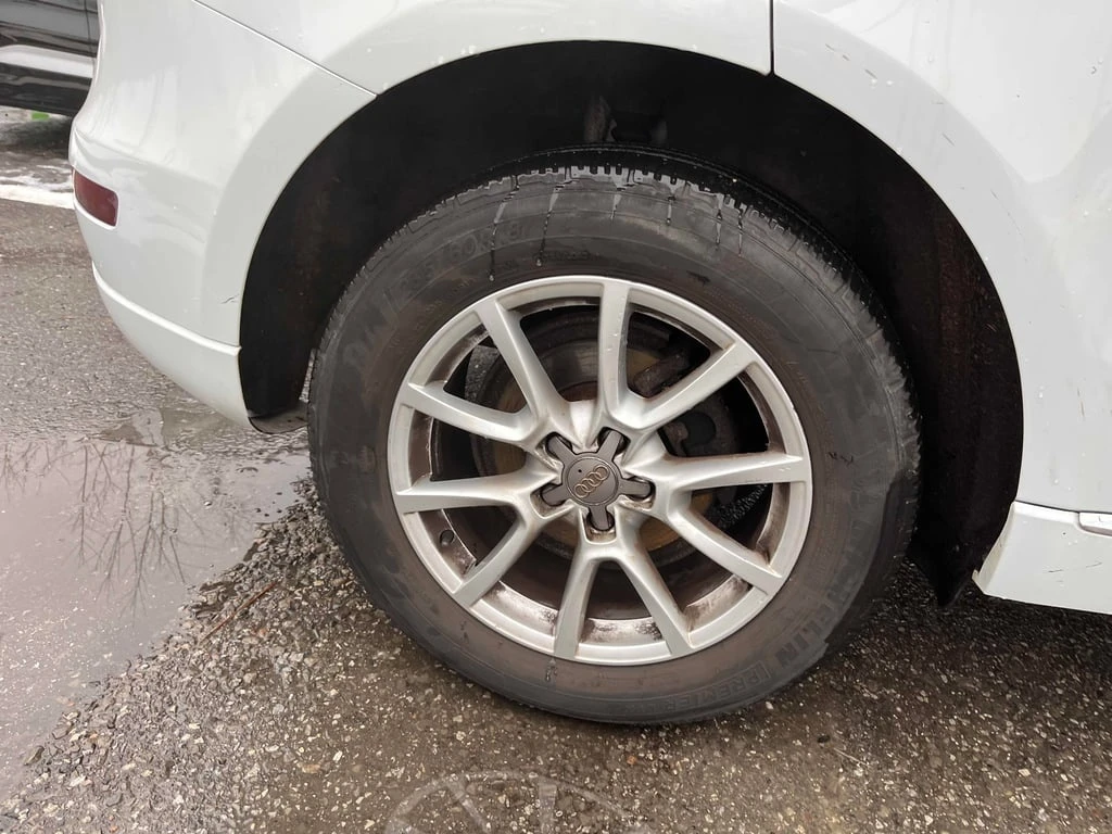 Audi Q5 * 2.0L Komfort * CARFAX * ЦЕНА ДО БГ - изображение 7