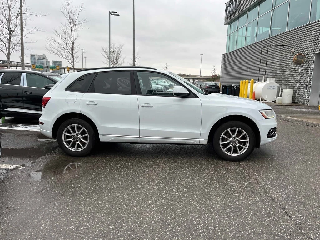 Audi Q5 * 2.0L Komfort * CARFAX * ЦЕНА ДО БГ - изображение 3