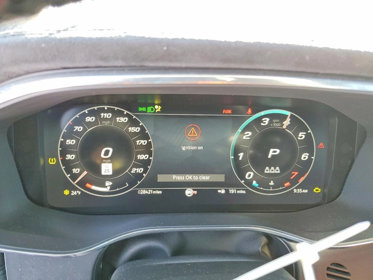 Jaguar F-PACE 5.0l Svr - изображение 9