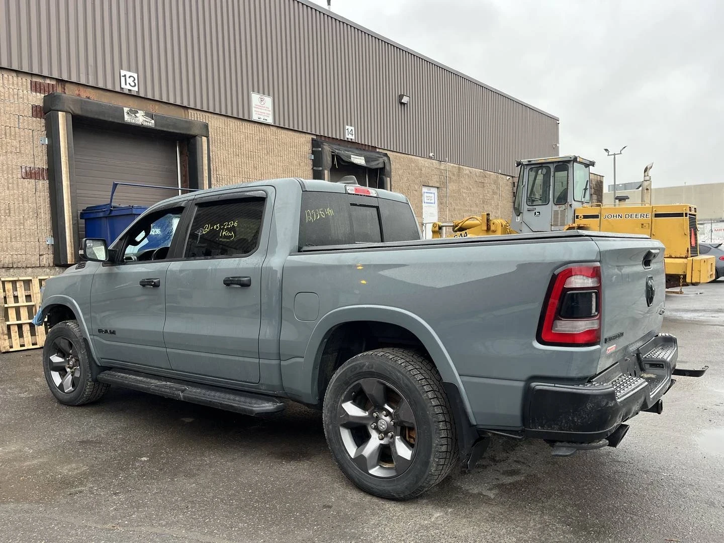 Dodge RAM 1500 5.7 HEMI / Big Horn / Built to Serve, снимка 4 - Автомобили и джипове - 54142749