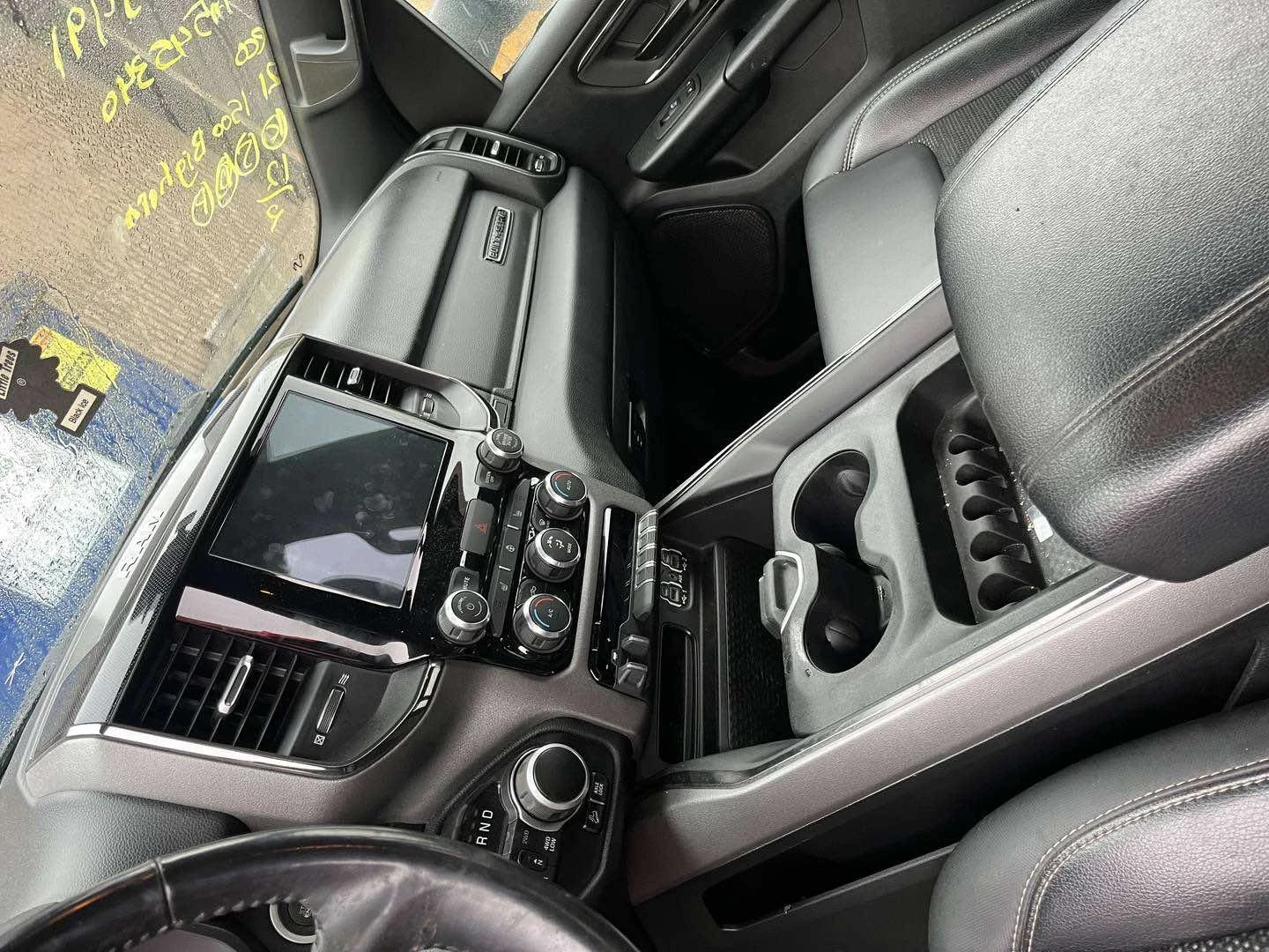 Dodge RAM 1500 5.7 HEMI / Big Horn / Built to Serve, снимка 9 - Автомобили и джипове - 54142749