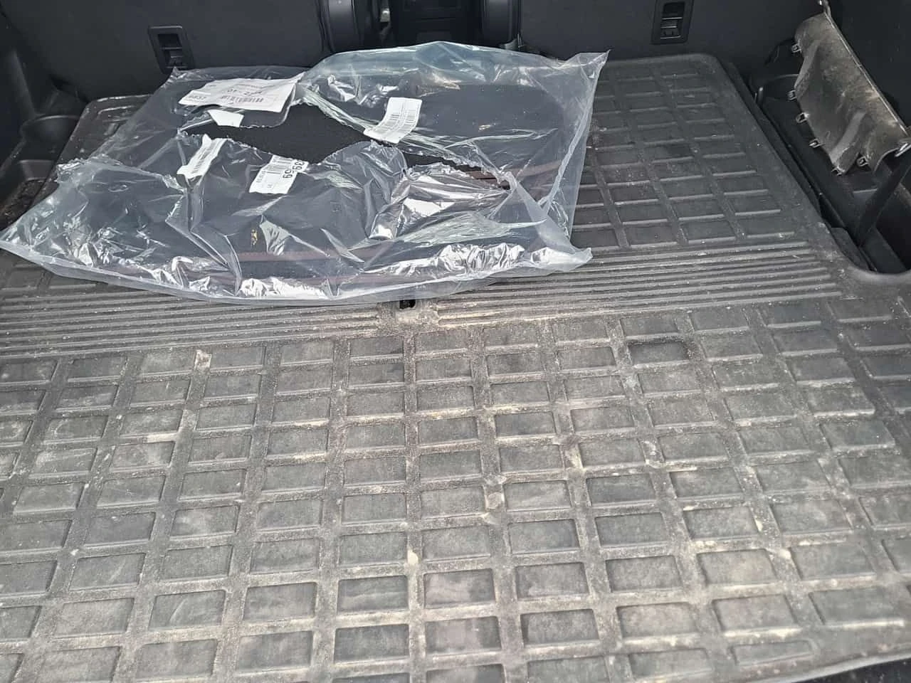 Ford Explorer * PLATINUM * CARFAX * Без инциденти * 55k km! * , снимка 14 - Автомобили и джипове - 54547422