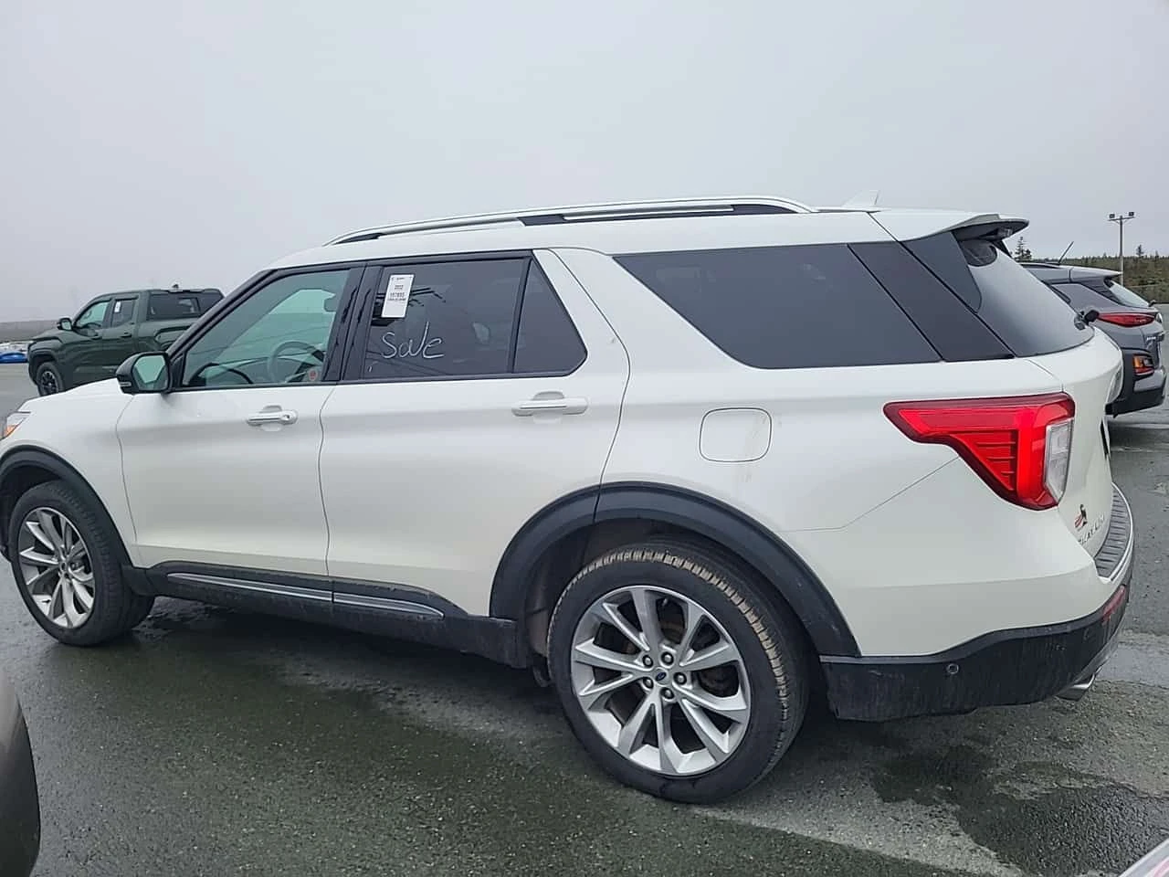 Ford Explorer * PLATINUM * CARFAX * Без инциденти * 55k km! * , снимка 4 - Автомобили и джипове - 54547422
