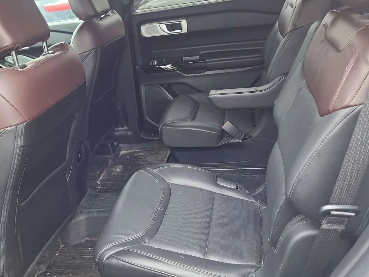 Ford Explorer * PLATINUM * CARFAX * Без инциденти * 55k km! * , снимка 9 - Автомобили и джипове - 54547422